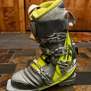 Scarpa T1 Telemark Ski Boots - Womens - Mondo 23 & 23.5 (S/DX 3/4)